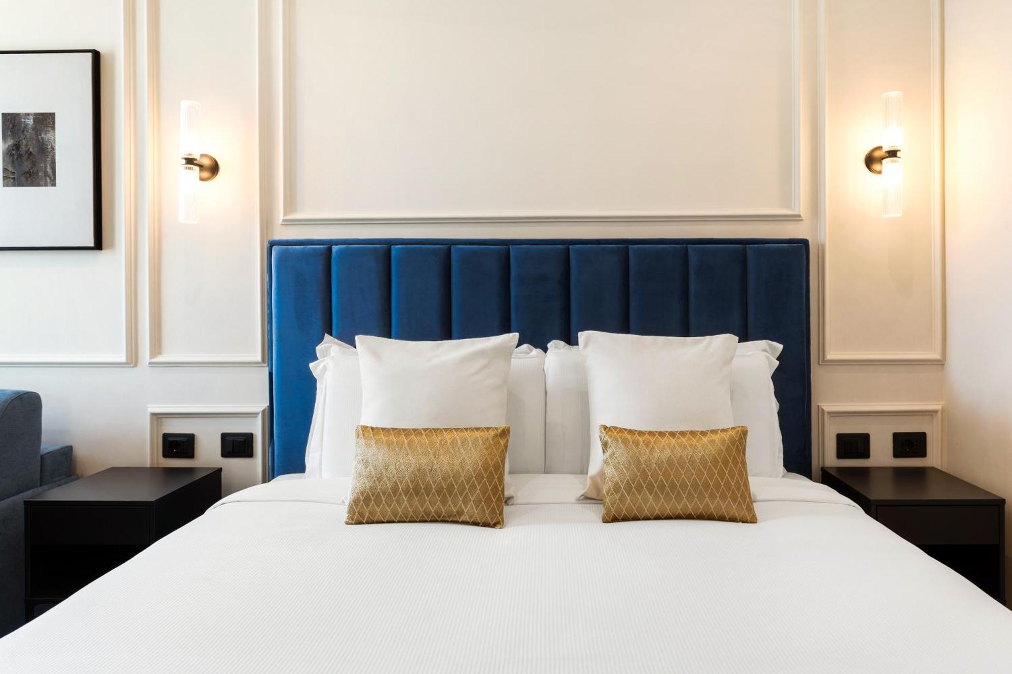Adriana Boutique Guest House ローマ エクステリア 写真