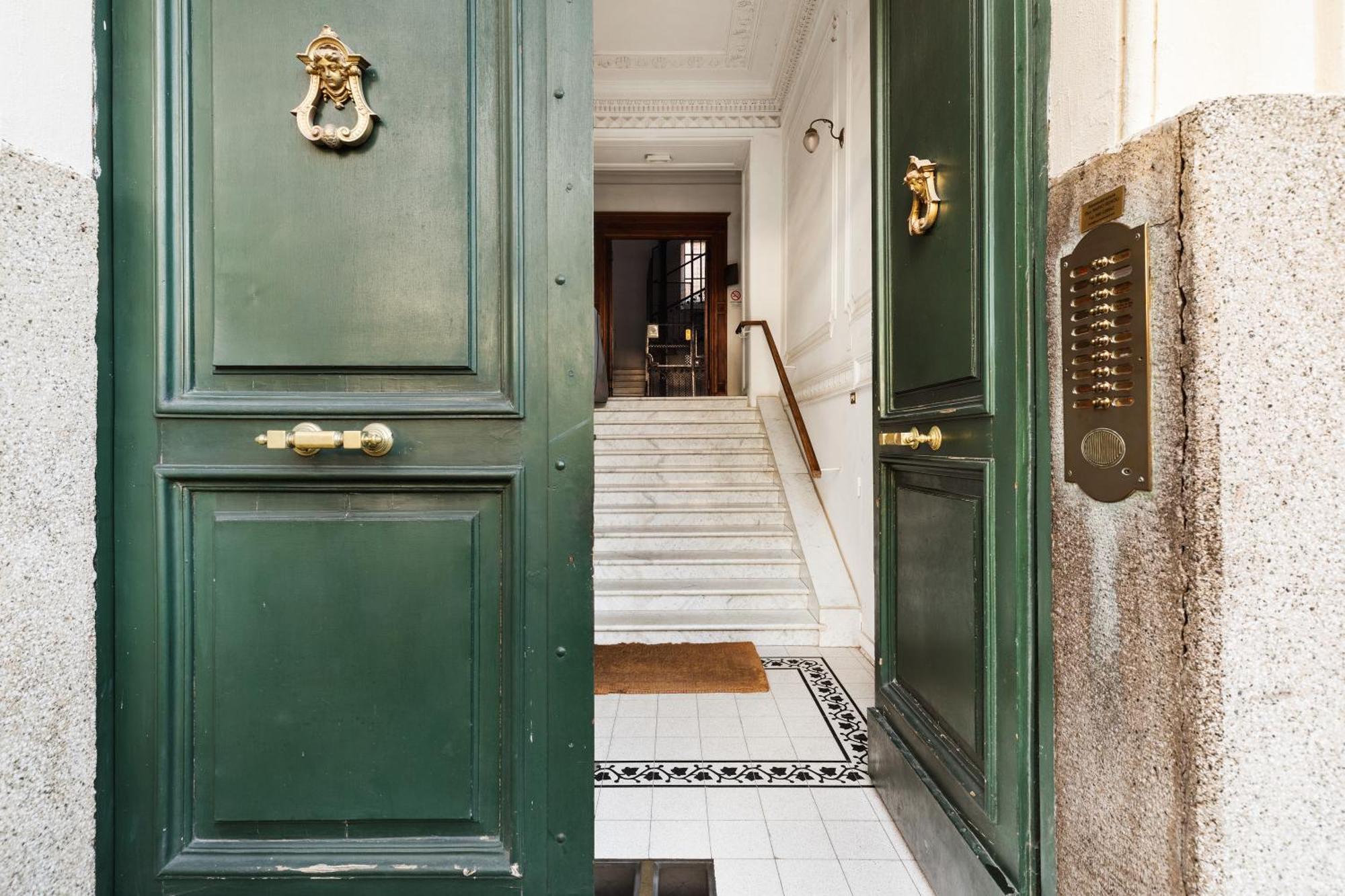 Adriana Boutique Guest House ローマ エクステリア 写真